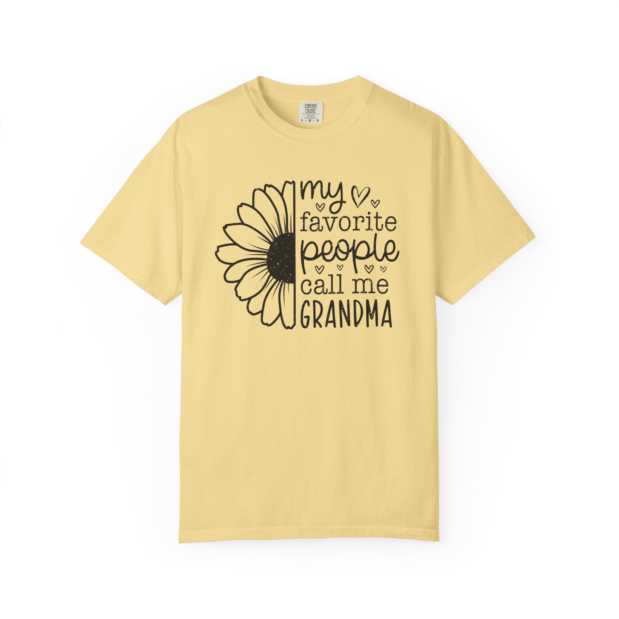 Grandma Graphics T-Shirt - My Favorite People Call Me Grandma | T-Shirt by atgodanddesigns