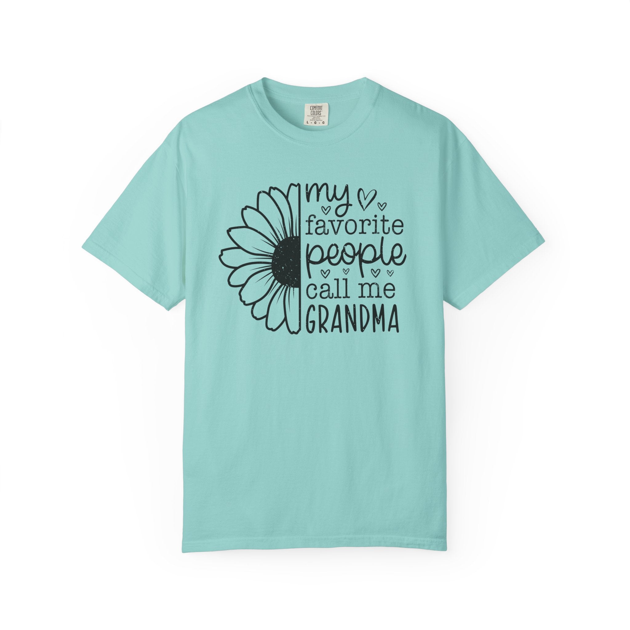 Grandma Graphics T-Shirt - My Favorite People Call Me Grandma | T-Shirt by atgodanddesigns